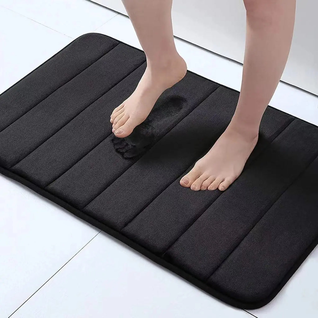 Tapete de Banheiro Flanelado Listrado Macio e Antiderrapante para Box e Porta 40x60cm