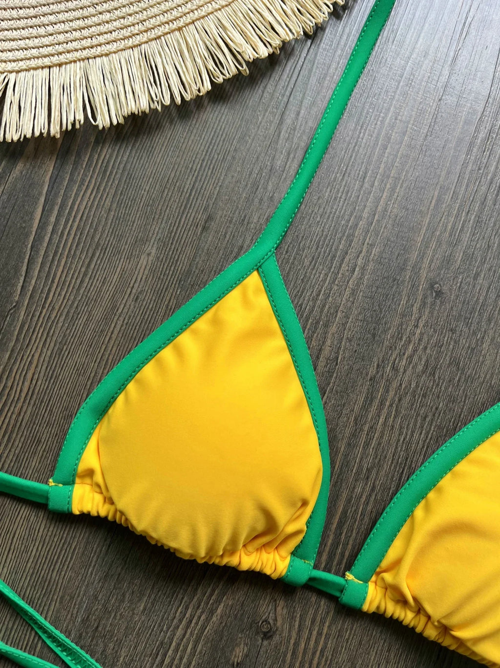 Biquíni Bordado Bandeira do Brasil Patchwork Feminino com Bojo Sem Aro Verão 2026 S M L