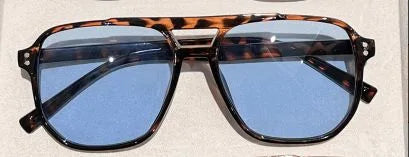 Óculos de Sol Quadrado Punk Retrô Feminino com Proteção UV400 para Praia e Viagem