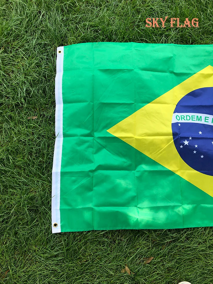 Bandeira do Brasil em Poliéster para Decoração e Torcida 60x90cm e 90x150cm