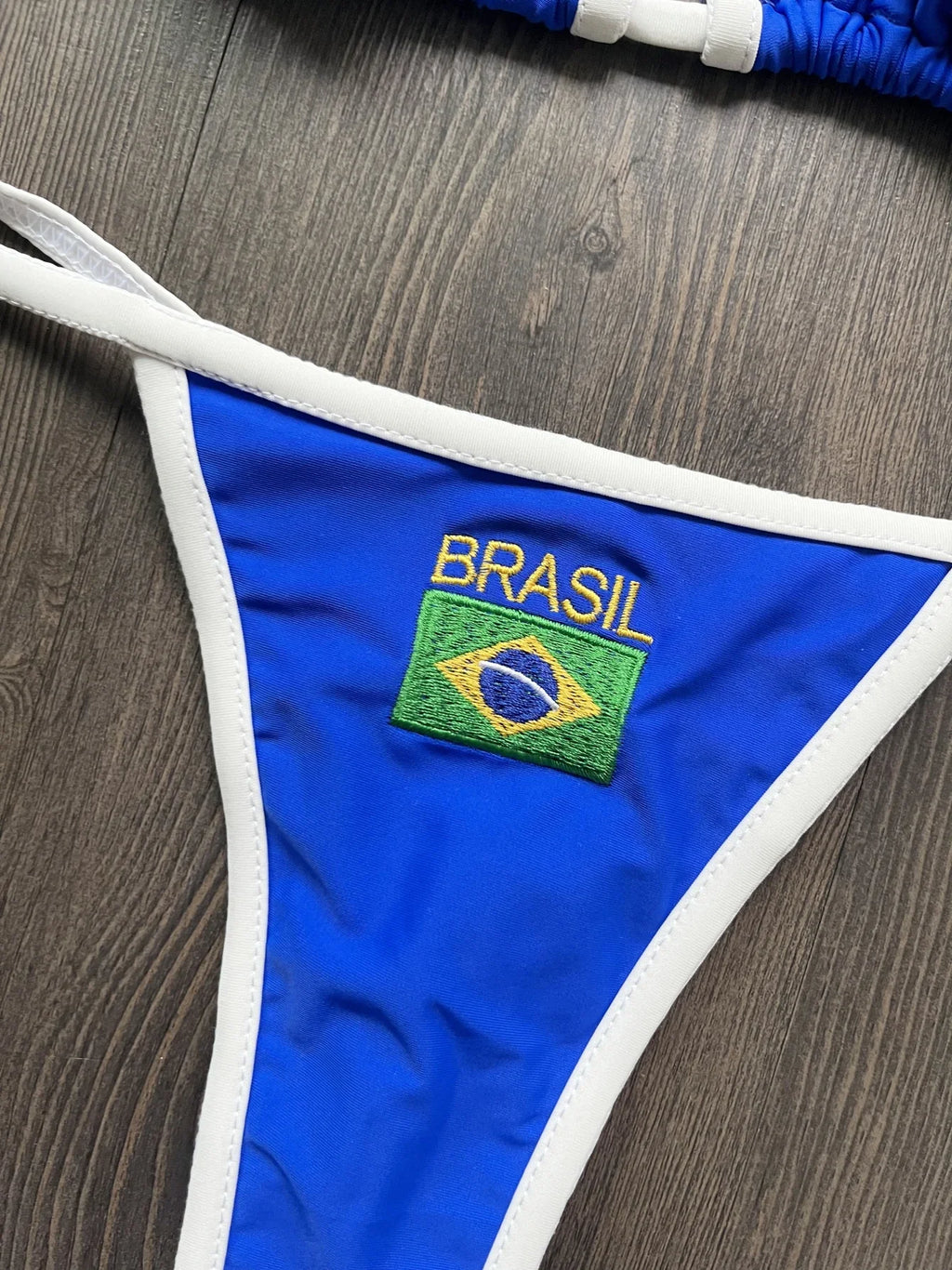 Biquíni Bordado Bandeira do Brasil Patchwork Feminino com Bojo Sem Aro Verão 2026 S M L