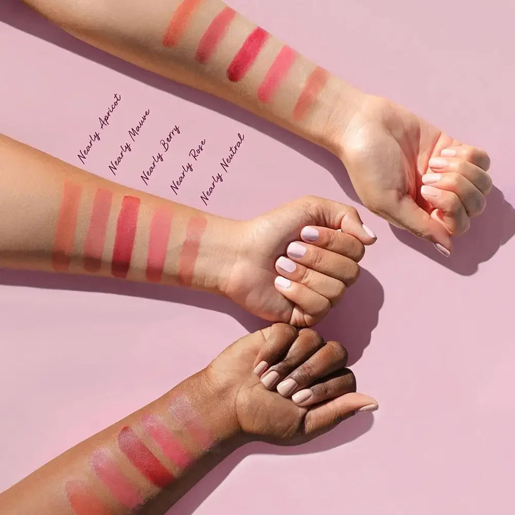 Blush Cremoso Matte com Glitter Iluminador e Lip Gloss Nutritivo para Maquiagem Completa