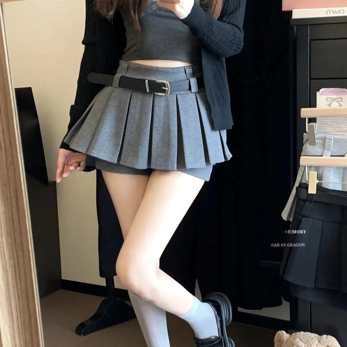 Women's High-Waist Pleated Mini Skirt – Anti-Light Slim Fit Autumn Winter Short Skirt with Belt