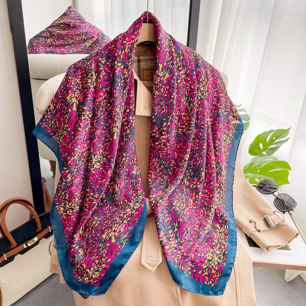 Xale Quadrado de Cetim 110x110cm Estampado Feminino Multifuncional para Praia, Cabelo e Hijab