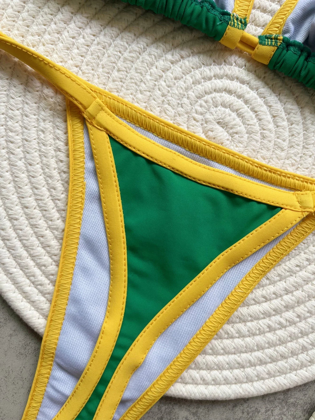 Biquíni Bordado Bandeira do Brasil Patchwork Feminino com Bojo Sem Aro Verão 2026 S M L