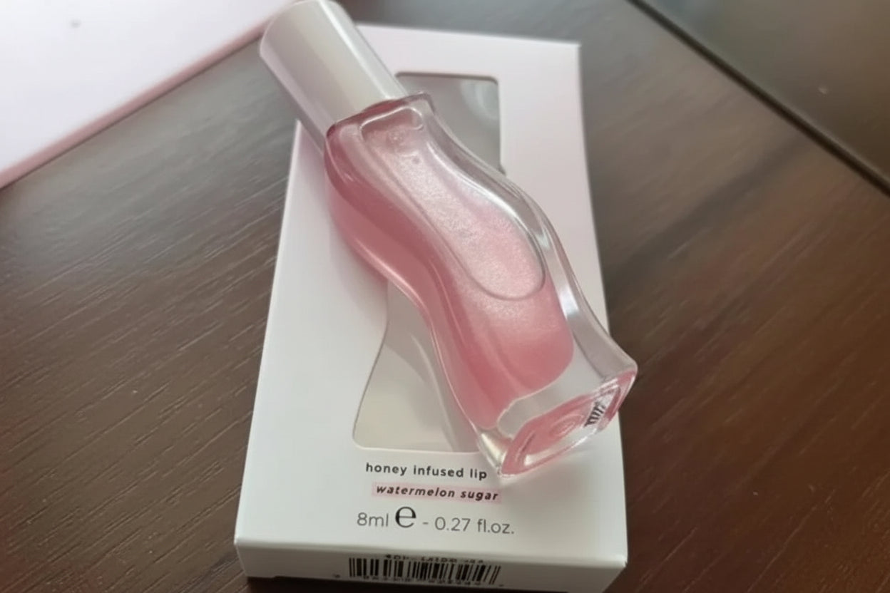 Lip Balm Hidratante com Óleo Labial Esfoliante e Volumizador Gloss Nutritivo 6 Sabores