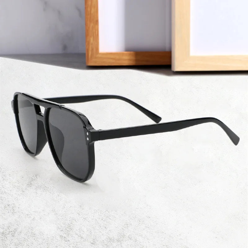 Óculos de Sol Quadrado Punk Retrô Feminino com Proteção UV400 para Praia e Viagem